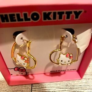 🎀 Hello Kitty Heart Shaped Gold Flash Plated Hoop Earrings New in Box🎀